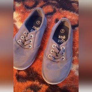 Kids shoe size 7